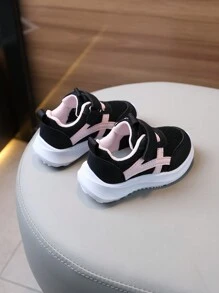 1 paire de chaussures de sport d'extérieur décontracté, légères, respirantes, antidérapantes à boucle et à scratch, confortables et tendance, convenant à toutes les saisons