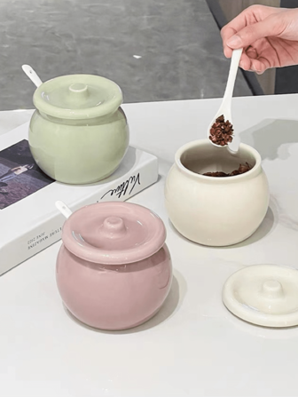 1pc Ceramic Seasoning Jar, Household Spice Bottle, Luxury Kitchen Spice Jar For Salt, MSG, Sugar, Chili Pepper, With Lid, Suitable For Hotel, Restaurant, Anti-Mosquito Anti-Insect Oil Storage Jar, White Simple Ceramic Lard Jar, Heat Resistant