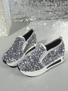 Novos calçados esportivos casuais da moda feminina, tênis leves com sola macia, sapatos brancos pequenos com lantejoulas e renda confortáveis e versáteis, mocassins de salto alto, sapatilhas femininas com sola plataforma