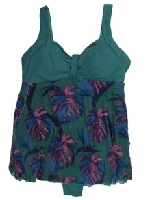 Plus Size Swimsuit With Built-In Skirt - Verde - Ver 6
