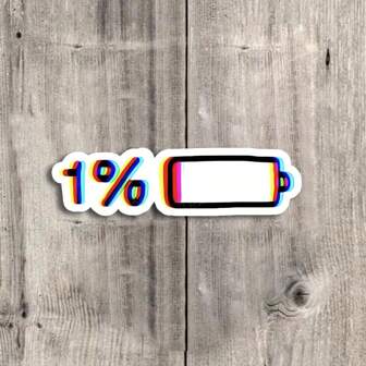 Pegatina de vinilo de 3 pulgadas "Batería al 1% Meme - Perfecta para portátiles, botellas de agua, diarios y espacios de trabajo | Excelente para entusiastas de la tecnología, fans de memes y amantes del humor | Regalo ideal para amigos, compañeros de trabajo y familiares | Pegatina divertida y relevante para el humor y los amantes de los memes relacionados con la tecnología