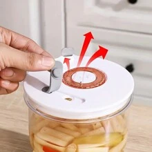 1 pieza Recipiente para pepinillos de 6.76 oz con tapa coladora y tenedor de acero inoxidable, recipiente de almacenamiento de pepinillos hermético a prueba de fugas con tapa basculante con mecanismo de cierre, lata de alimentos redonda reutilizable