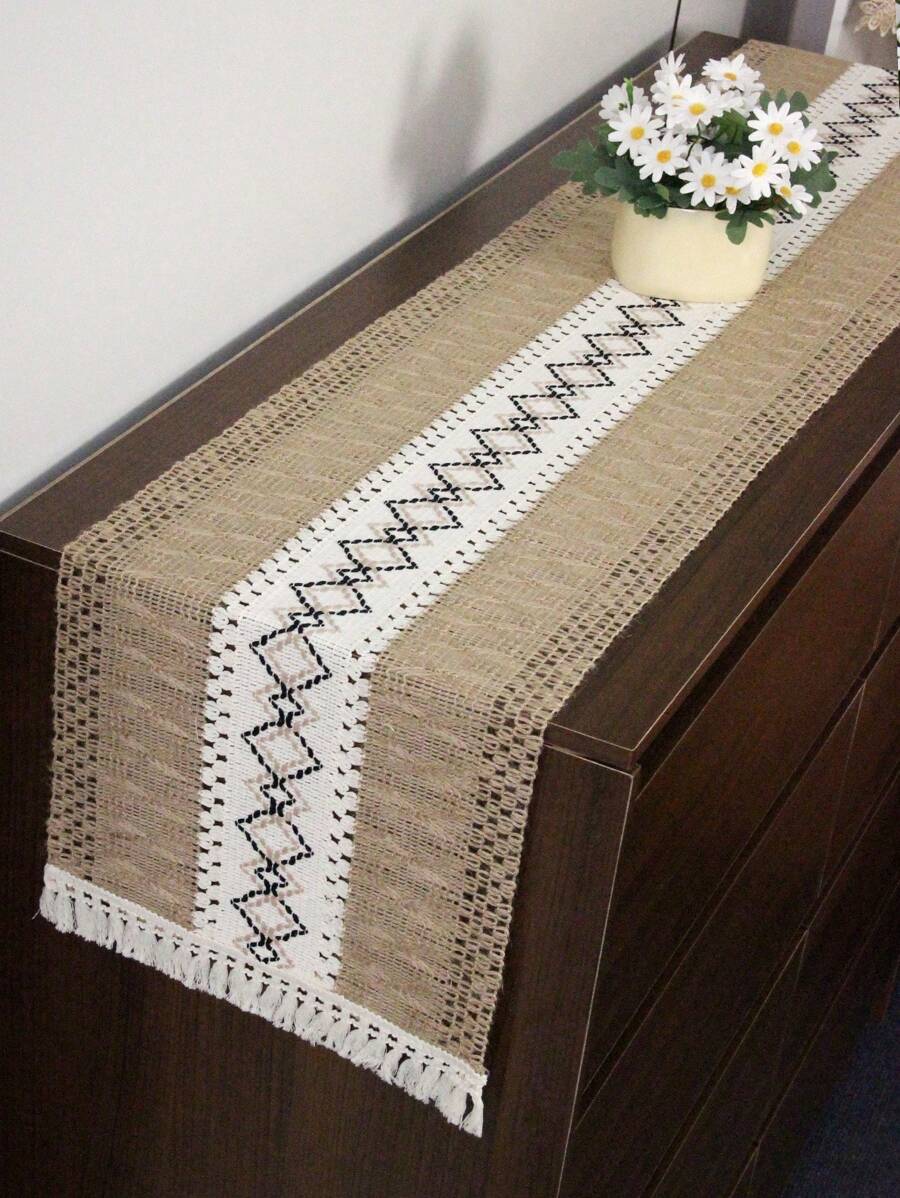 1pc Boho Floral Crochet Lace Tablecloth With Fringe, Vintage Farmhouse Style Tablecloth, Bohemian Patchwork Burlap Table Runner, Handmade Oatmeal Geometric Diamond Pattern, For Wedding, Dinner, Holiday Table Decor, Home Decor - Beige - View 1