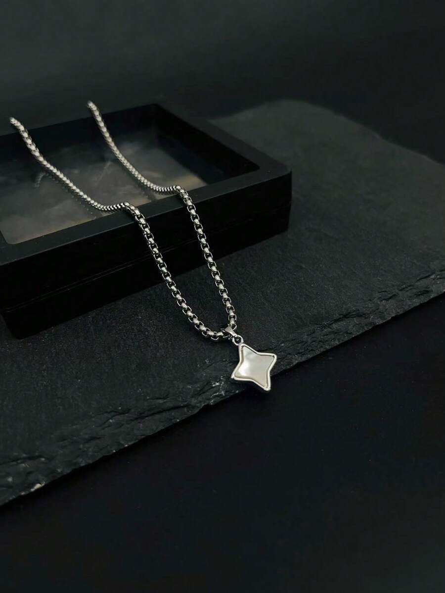 1 chiếc dây chuyền thép không gỉ mạ vàng 18K với mặt dây chuyền hình ngôi sao mạ vàng đồng dành cho nam, tối giản và đa năng để đeo hàng ngày - Bạc - Xem 1
