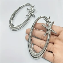 Portachiavi ovale con motivo stella chic - in lega di zinco, perfetto per borse e accessori da vita, ideale per avventure all'aperto, regalo per donne per San Valentino