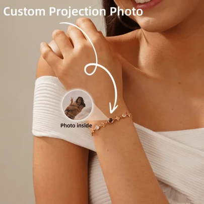 Customized Photo Projection Bracelet, Four-Leaf Clover Adjustable Chain With Zirconia, DIY Photo Projection Bracelet, Charming New Year Gift
