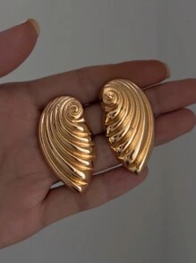 1 paire de boucles d'oreilles vintage à la mode, créatives, géométriques et métalliques en spirale. Des boucles d'oreilles uniques de design asymétrique et minimaliste pour femmes, à porter au quotidien et pour diverses occasions. Bijoux décoratifs et charmants.