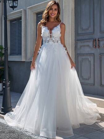 A-Line Beige Wedding Dresses With Mesh 3D Flowers Appliques And Flowing Open Back For Bridal,Bride