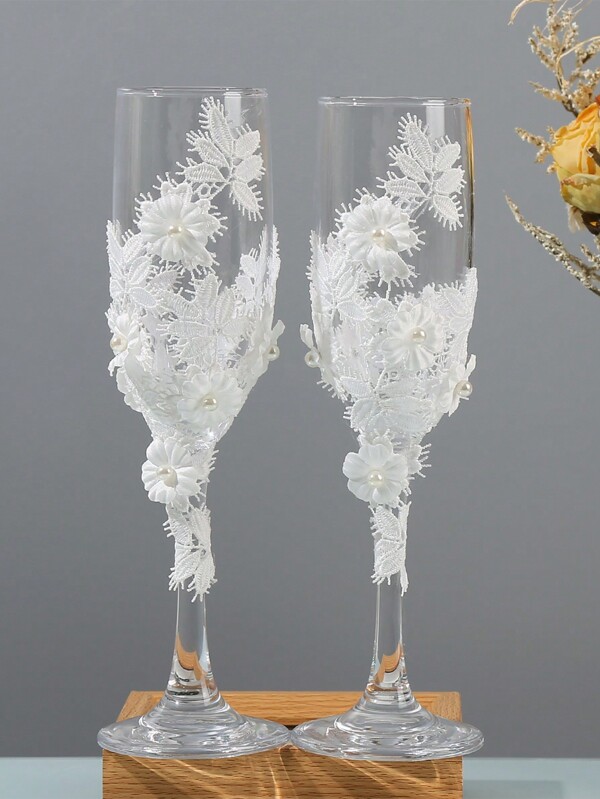 1 Set Hochzeit Braut & Bräutigam Sektgläser Dekoration mit Spitze, Schleifen und Blumen, Party und Hochzeit Tischdekoration Requisiten