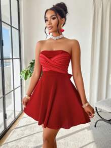 AIJ Amarilo 女式性感红色抹胸 A 字迷你天鹅绒连衣裙，后背缎带蝴蝶结装饰，适合舞会、婚纱、派对 - 紅色 - 查看 3