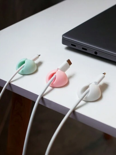 Supporto fermacavi, organizer, sistema di gestione dei cavi con ganci adesivi, rendono il tuo tavolo ordinato e pulito! Organizzatore di cavi