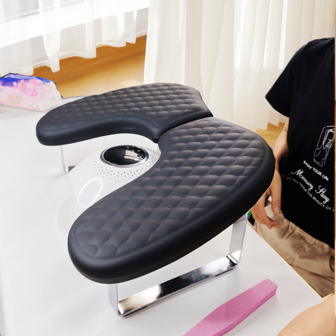 U型美甲支架，美甲手托，美甲架，U型美甲工具，美甲用品；质地极其细腻光滑，顶部无异味。