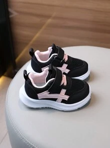 1 paire de chaussures de sport d'extérieur décontracté, légères, respirantes, antidérapantes à boucle et à scratch, confortables et tendance, convenant à toutes les saisons