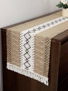 1pc Boho Floral Crochet Lace Tablecloth With Fringe, Vintage Farmhouse Style Tablecloth, Bohemian Patchwork Burlap Table Runner, Handmade Oatmeal Geometric Diamond Pattern, For Wedding, Dinner, Holiday Table Decor, Home Decor - Beige - View 3