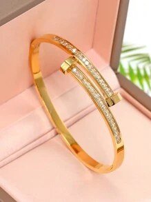 Set de 3 piezas de pulseras chapadas en oro de 18K de acero inoxidable, aptas para uso diario de mujeres, con diseño de flor y uña con circonita cúbica brillante, de estilo popular europeo y americano, para uso casual, fiestas, días festivos, cumpleaños, novia, San Valentín, regalo de joyería de muñeca para mujeres