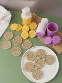 1 套 6 件圣诞塑料圆形饼干印章、饼干切割器套装、圣诞树、雪花、礼品盒、蜡烛、铃铛、姜饼人、复活节元素、猫狗动物、心形生日饼干印章模具、烘焙工具 - 紅白色 - 查看 9