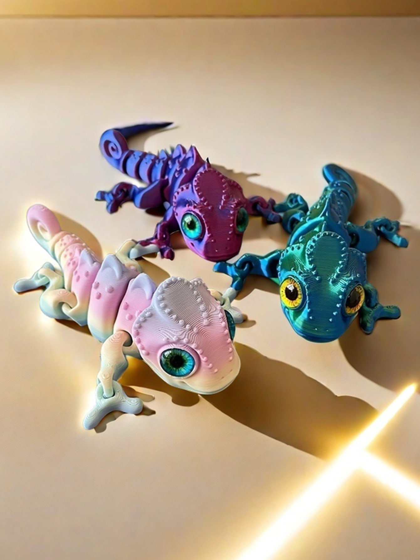 1pc 3D Printed Realistic Eyes Rainbow Chameleon Changing Color Model - Perfect Gift For Friends And Family - Art Desktop Decor - Flexible Limbs - Suitable For Party And Outdoor Display - Fish Tank Decor, Gift For Christmas, Valentine's Day (Eye Color Random),3d Printed,3d Printed Animals,Toys