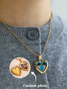 1 pièce Collier pendentif médaillon en forme de cœur personnalisé avec photo. Colliers personnalisés avec image de cœur. Chaîne ronde en acier inoxydable avec perles. Accessoires de bijoux personnalisés, idéaux pour cadeau pour maman, papa, amis, amoureux, famille