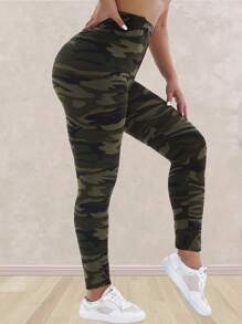 Plus Size Women Camouflage Print Soft & Stretchy Capri Leggings, Casual For Sports, Fitness, Running, Yoga, Daily Wear, Gray Green