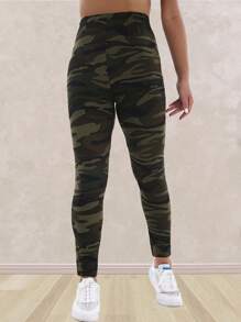 Plus Size Women Camouflage Print Soft & Stretchy Capri Leggings, Casual For Sports, Fitness, Running, Yoga, Daily Wear, Gray Green
