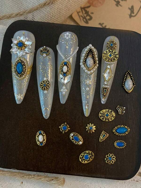 Assorted 5pcs/30pcs/50pcs New Nail Art Series Accessories, Retro Palace Retro Style Exotic Flat Decor Rhinestone