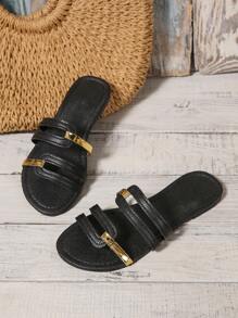 Women's Summer New Slip-On Round Toe Flat Anti-Slip Wear-Resistant Gold Stripe Hollow Open Toe Snake Skin Black Slippers. Match With Dresses, Skinny Pants, Casual Pants, Shorts, Mini Skirts. Slip-On Women's Slippers For Spring, Summer, Autumn, Valentine's Day, Holiday Parties, Fashionable Casual, Elegant, Minimalist, Romantic, Cute, Beach, Travel, Daily Matching, Fashion Flat Sandals