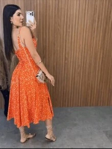 Floral Dress With Built-In Cups, Elasticated Back, Tie Details And Slit At The Hem. - 橘色 - 查看 2