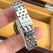 Tissot Le Locle Series Movimento mecânico automático 30 metros à prova d'água Relógio feminino Relógio suíço 25,3 mm Mostrador preto Caixa de aço inoxidável Pulseira de aço inoxidável T41.1.183.54