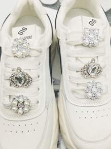 2PCS Rhinestone Crown Shoe Lace Charms ABS Bling Buckles Decorations DIY Cute Purse Shoelace Clips Accessories Decor Ornaments Fit Women Lady Sneakers Boots Xmas Halloween Birthday Party Gifts (Shoes Not Included)