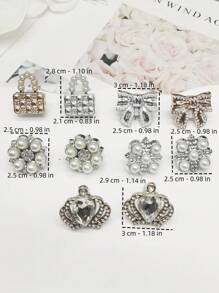 2PCS Rhinestone Crown Shoe Lace Charms ABS Bling Buckles Decorations DIY Cute Purse Shoelace Clips Accessories Decor Ornaments Fit Women Lady Sneakers Boots Xmas Halloween Birthday Party Gifts (Shoes Not Included)