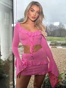 2 件套女士时尚荷叶边下摆开叉袖上衣和性感迷你裙套装