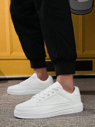 Novos calçados esportivos masculinos, calçados confortáveis de couro respirável, bico redondo, cadarço, pretos, casuais para caminhada, adequados para adolescentes, casuais de verão, atletismo ao ar livre, viagens de férias, presentes de formatura ou acessórios para vestidos de aniversário