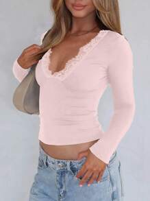 Women's Fashionable Sexy Fitted V-Neck Lace Trim Y2K Style Long Sleeve T-Shirt Crop Top