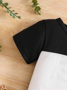 男婴拼色短袖上衣和短裤套装，简约时尚