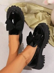 Giày lười nữ đế xuồng màu đen đế xuồng 4,5cm có nơ mũi tròn, trang trí theo phong cách retro, thường ngày - màu đen - Xem 2