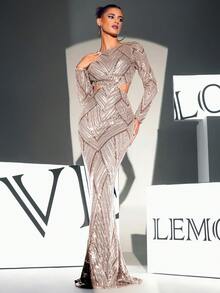 酒红色长袖亮片及地长礼服（前上半部分，后下部随机花卉图案） - 金色 - 查看 2