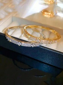 1pc Exquisite Four-Leaf Flower Cubic Zirconia Inlaid Bracelet, Fashionable Jewelry Accessory For Women, Perfect For Everyday Elegance And Party Charm, An Ideal Gift - Four-petal Flower Bracelet - View 2