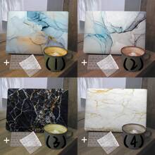 有 4 种大理石图案可供选择，并配有键盘保护膜。它与 MacBook Air Pro 保护套、13/14/15/16 英寸电脑保护套兼容，并配有键盘保护膜，A1370、A1534、A1502、A1707、A2337、A1932、A2179、A2338、A1706、A1708、A2681 塑料硬壳笔记本电脑保护套，黑色、蓝色大理石图案 A2485 A2442、A1466 A1369