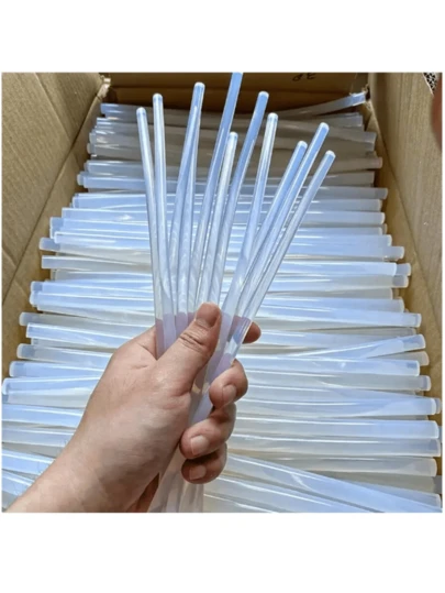 Set de 20 barras de pegamento en caliente de 7*200mm, adecuado para manualidades y artesanía, reparaciones del hogar, proyectos DIY de vacaciones. Las barras de pegamento en caliente pueden unir madera, metal, vidrio, flores, espuma, tela, cerámica, decoraciones, artesanías, productos electrónicos, productos de papel, embalaje, fotos, papel de oficina y la mayoría de los tipos de plástico.