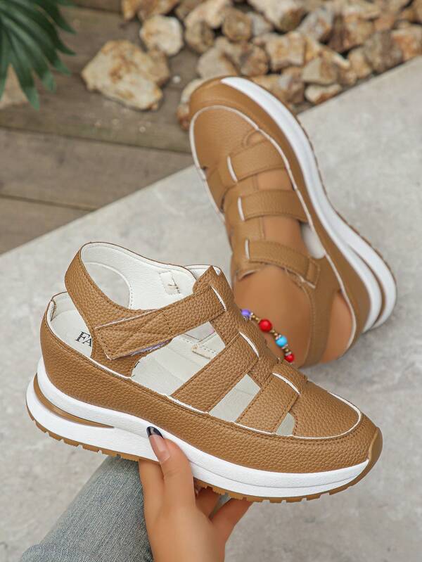 女士厚底坡跟运动凉鞋，防水露趾罗马凉鞋，新款时尚镂空一脚蹬厚底凉鞋，魔术贴防滑鞋底，夏季增高跟休闲凉鞋。圆头舒适卡其色步行鞋，女士节日派对必备休闲凉鞋，透气坡跟厚底纯色凉鞋，女士厚底夏季凉鞋。