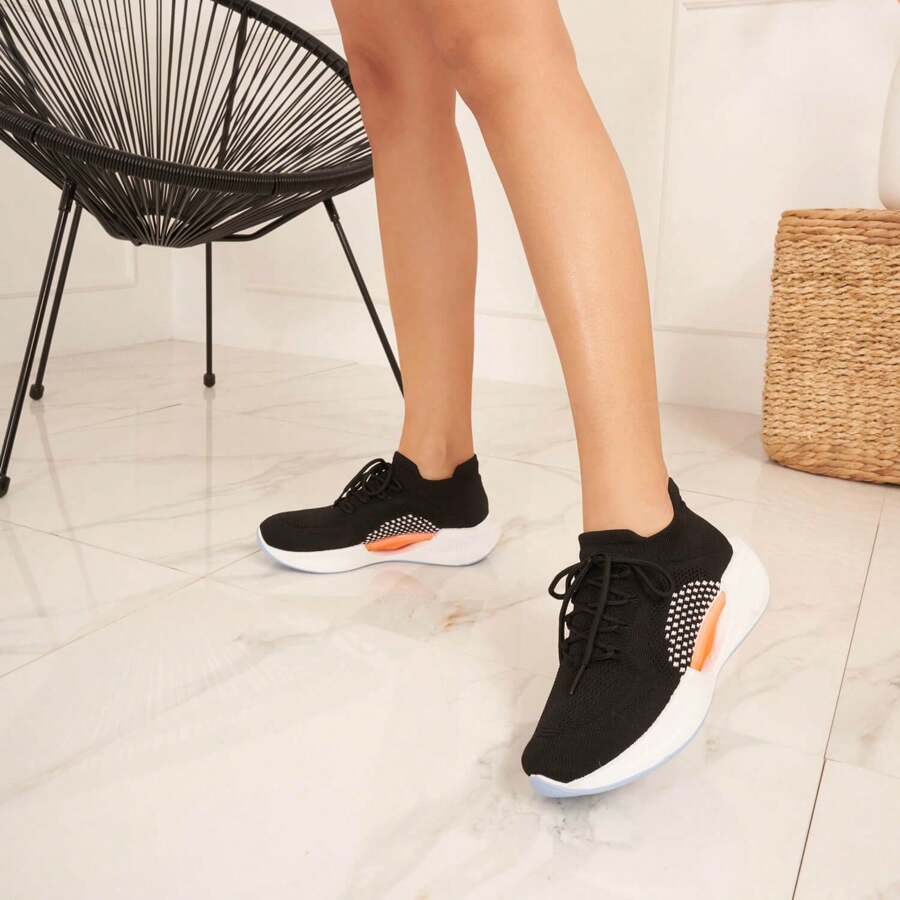 Sports Shoe With Thick Sole And Embossed Details - Black - View 1