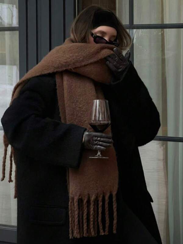 1pc Thick Macaroon Solid Color Fluffy Tassel Coffee Warm Scarf, Autumn/Winter Fashion Cold-Proof Couple Shawl, Soft & Comfortable Blanket Scarf, Suitable For Daily Wear