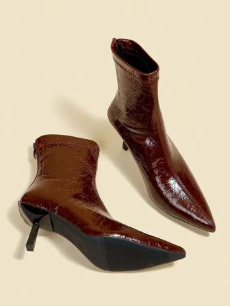 女士酒红色漆皮踝靴和短靴，7厘米高跟弹力皱褶细靴，舒适时尚高跟鞋