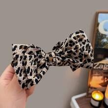 1pc Chic Leopard Print Bow Hair Claw, Large Chic Leopard Print Bow Hair Clip, Elegant Polyester & Spandex Bowknot Hair Clip, - Elegant Retro Double-Layer Big Bow Hair Clip Elegant Bow Ball Head Clip High Ponytail Fixed Clip, Vintage-Inspired Fabric Hair Claw For Ponytails & Updos, Y2K Inspired PVC Knot For Women, Perfect Gift Claw Clips Hair Claws Hair Barrettes