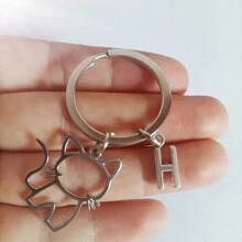1pc 26 English Letters Metal Cartoon Cat Keychain, Creative Letter Keyring Accessory, Gift For Bag, Car, Couple, Unisex Car Accessories Bag Charm Backpack For School