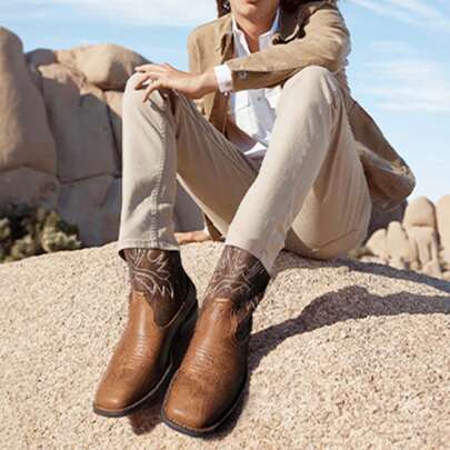 Men's Western Cowboy Boots, Adorned With Exquisite Embroidery, Anti Slip Design, Square Toe With Thick Sole, Durable And Fashionable Retro Classic Sho