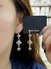 1 par de pendientes de flor de cruz de plata de ley 925 vintage, adecuados para el uso diario de las mujeres
