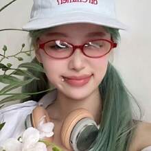 Oval Small Frame Glasses, Anime Style, Korean/Japanese Fashion, Retro Y2K Chic, Gradient Lens, Suitable For Casual Wear - Red - View 4