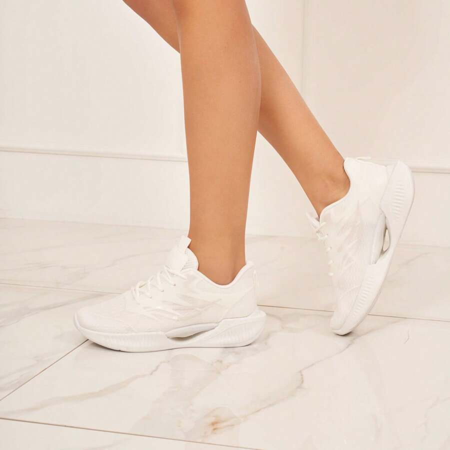 Zapato deportivo con suela gruesa y patrones en relieve - Blanco - Ver 1