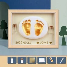 一个带相框的婴儿手印和脚印粘土套件，新生儿手印和脚印纪念品，婴儿送礼会礼物婴儿送礼会家庭装饰礼物婴儿送礼会复活节礼物，适合女孩/男孩 - 原木色 - 查看 2